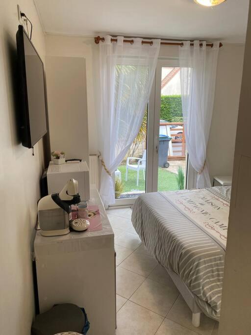 Chambre Avec Entree Independante Situation Ideale 塞里斯 外观 照片